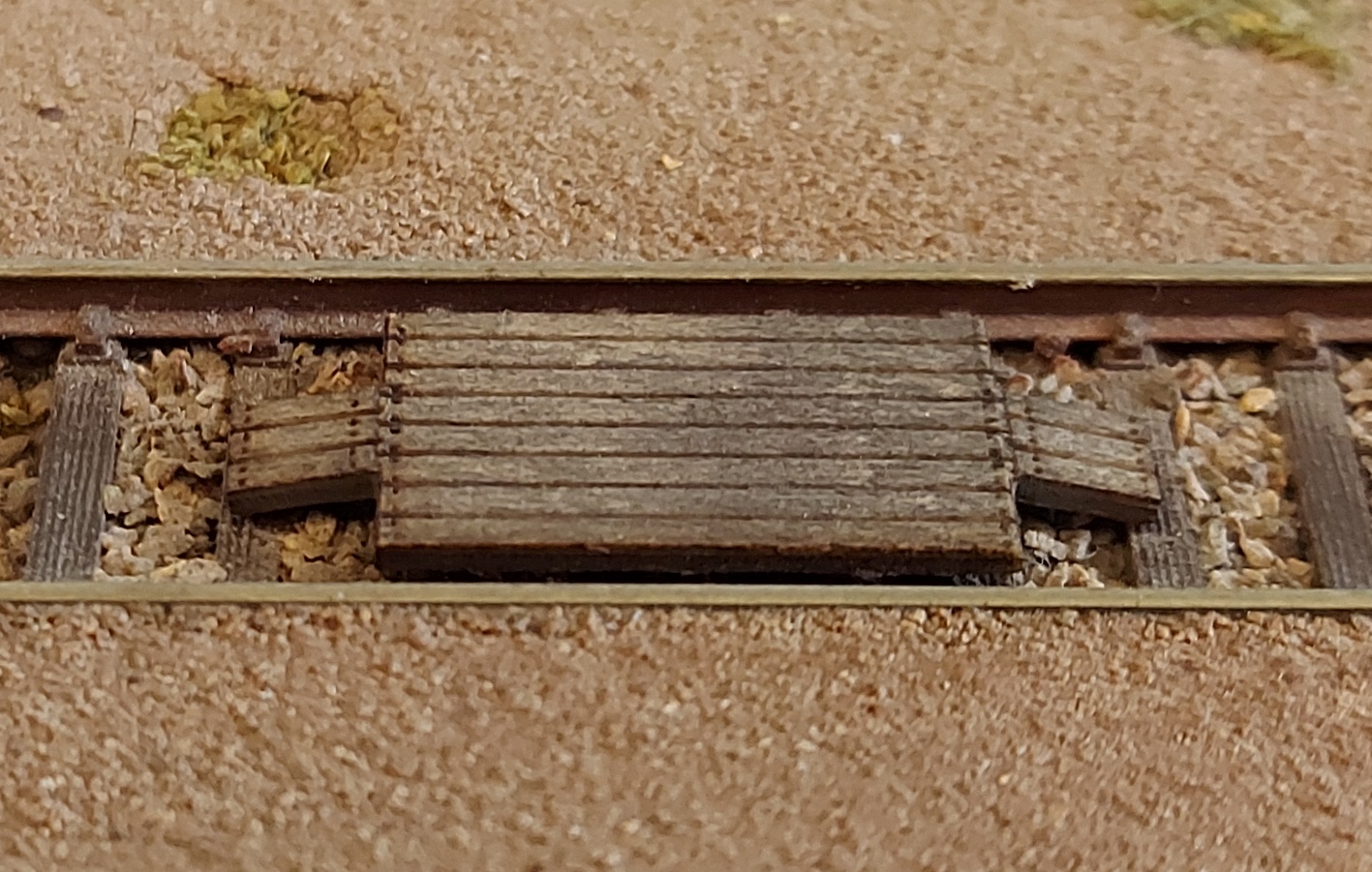 TT 050118XL Dř. kolejový přechod omšelý TYP IV  10 ks 